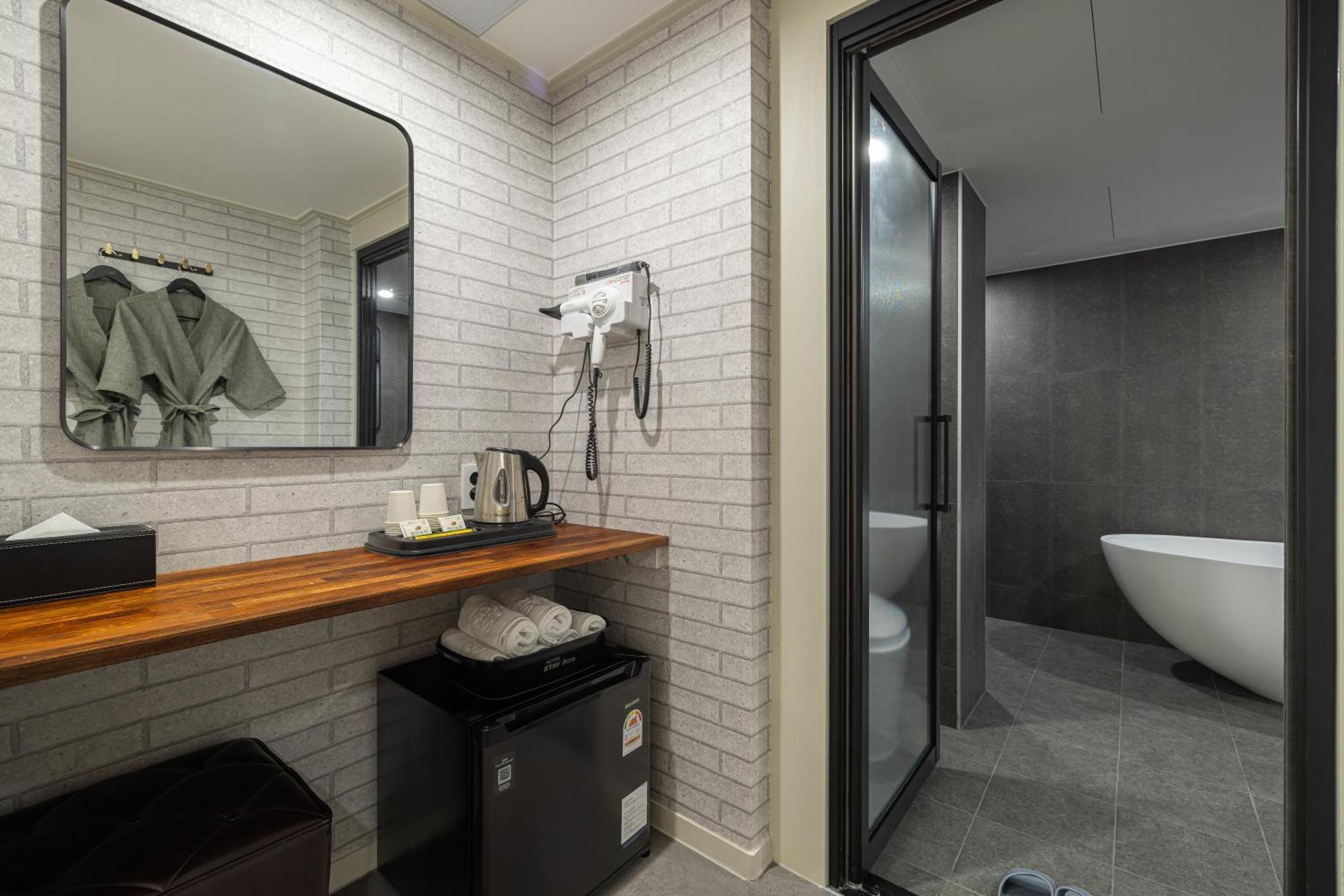 Hotel Stay Inn Seoul Bagian luar foto